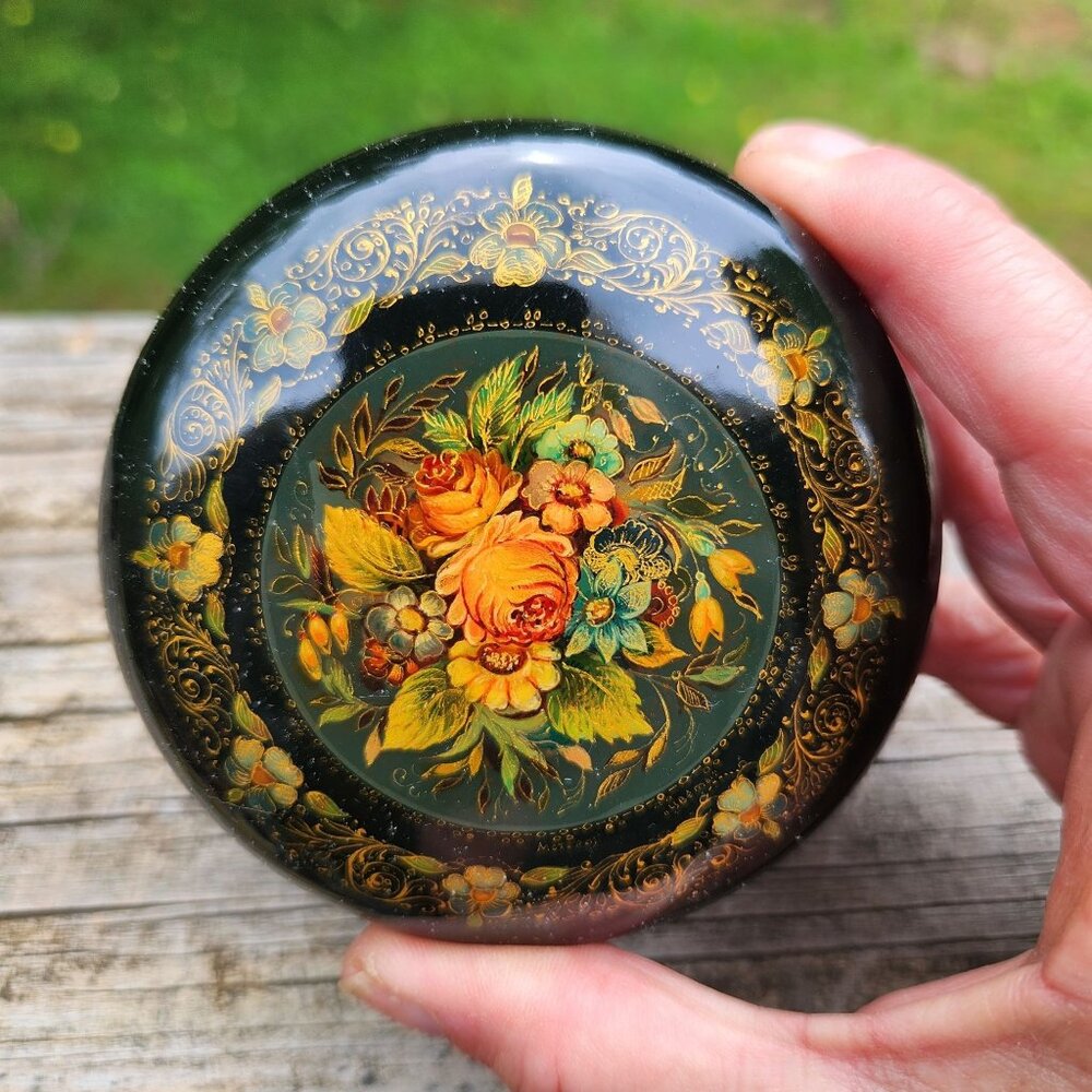 Hand-Painted Russian Lacquer Box Palekh Fedoskino Floral Design Black & Gold